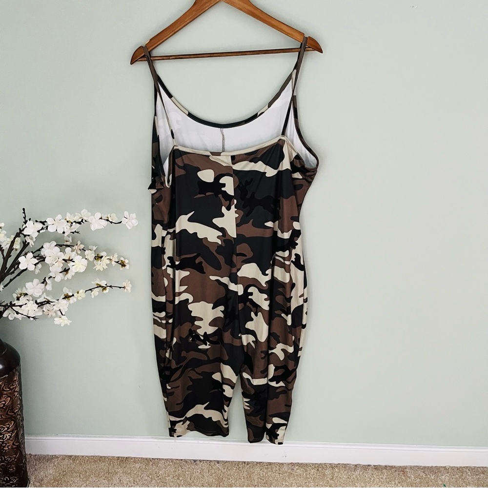 Shein Curve Cami Unitard Size 3X (Fits Size 20) - Picture 3 of 4
